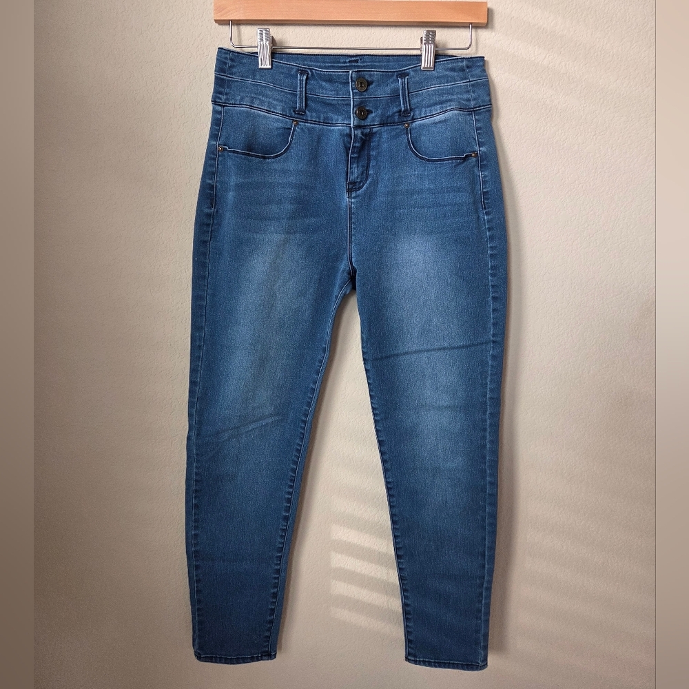 Tinseltown Denim Couture Blue Stretchy Jeans Size 9
